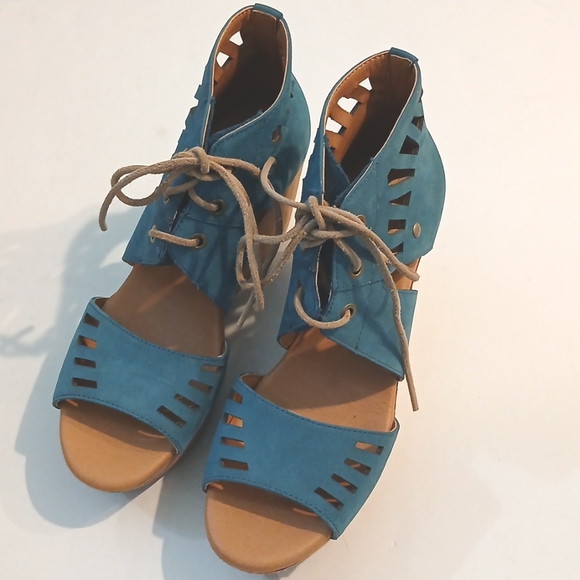Wedge Sandals CAT by Caterpillar - Picture 1 of 5